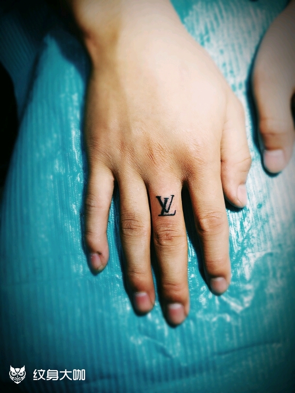 lv_纹身图案手稿图片_张小丽的纹身作品集