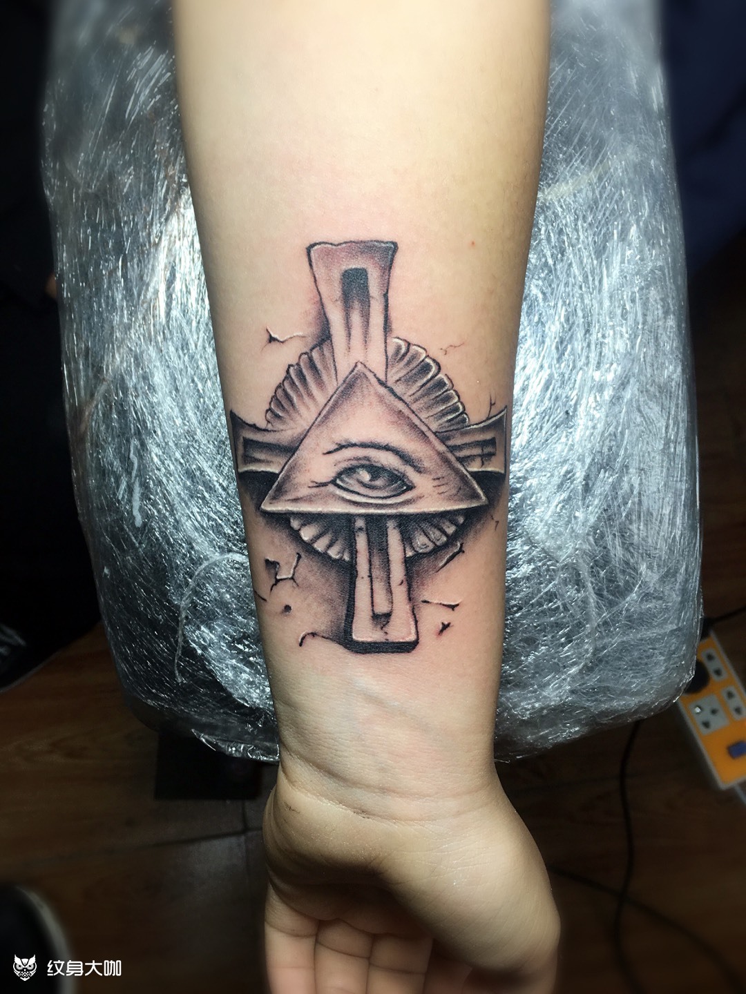 欧美小图,上帝之眼_纹身图案手稿图片_大凯的纹身作品集