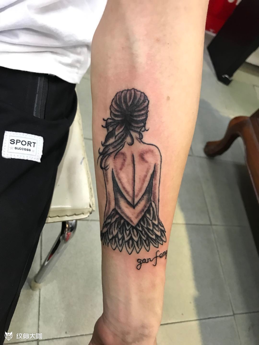 背影_纹身图案手稿图片_金玉亮的纹身作品集