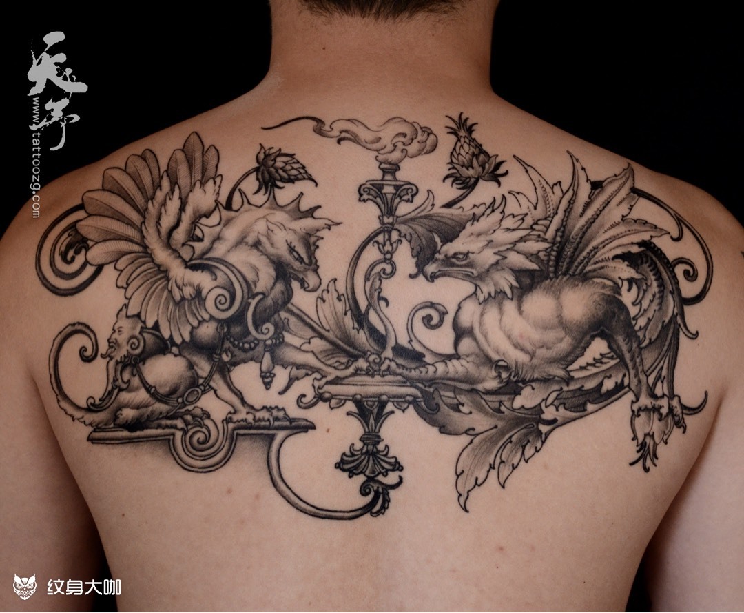成品 肩部 背部 欧美 动物 原创 西安纹身 黑灰纹身 狮鹫 鬼神 作品