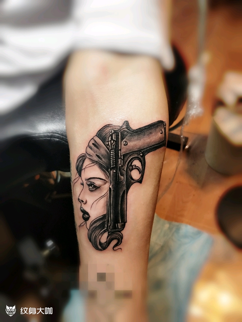 快枪女杀手_纹身图案手稿图片_黄鹏的纹身作品集