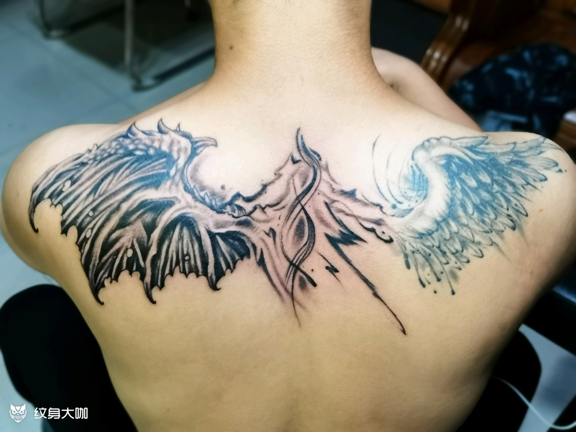 翅膀后背连胳膊纹身图片