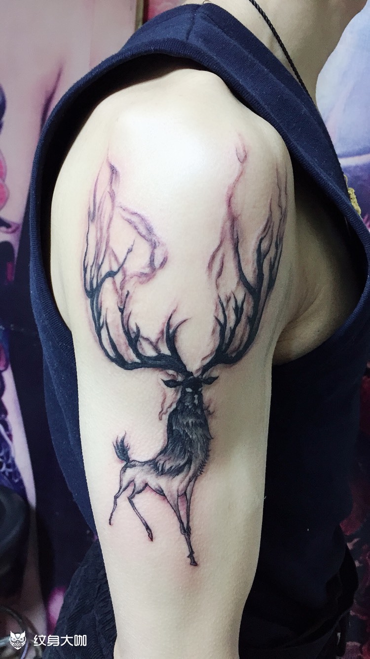 鹿纹身