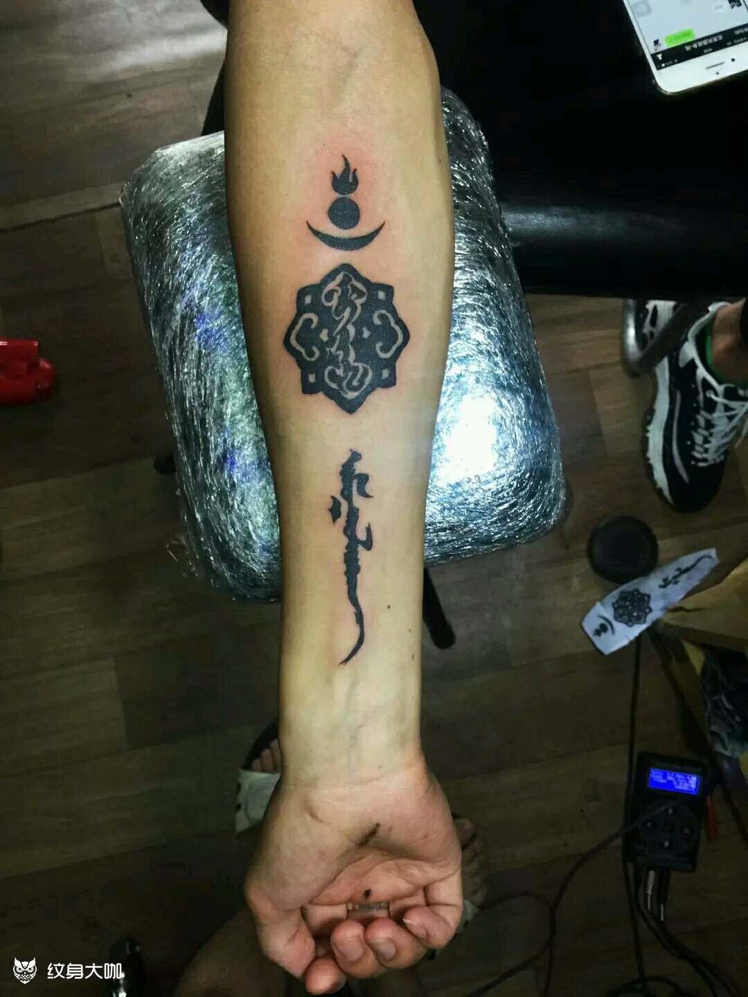 满文_纹身图案手稿图片_孟宇玮的纹身作品集