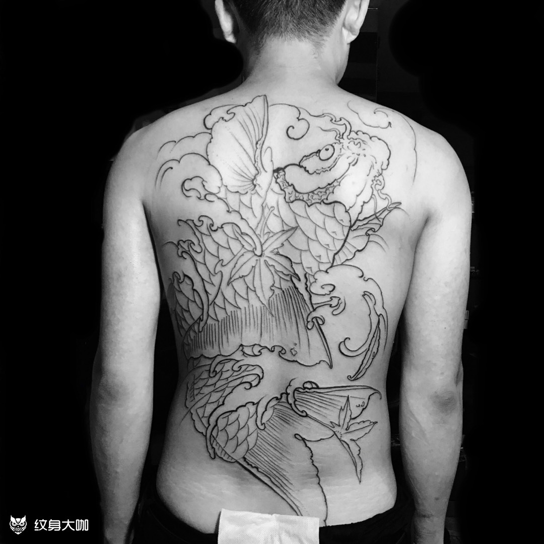 满背鱼未完成_纹身图案手稿图片_鲲鹏招大图模特的纹身作品集