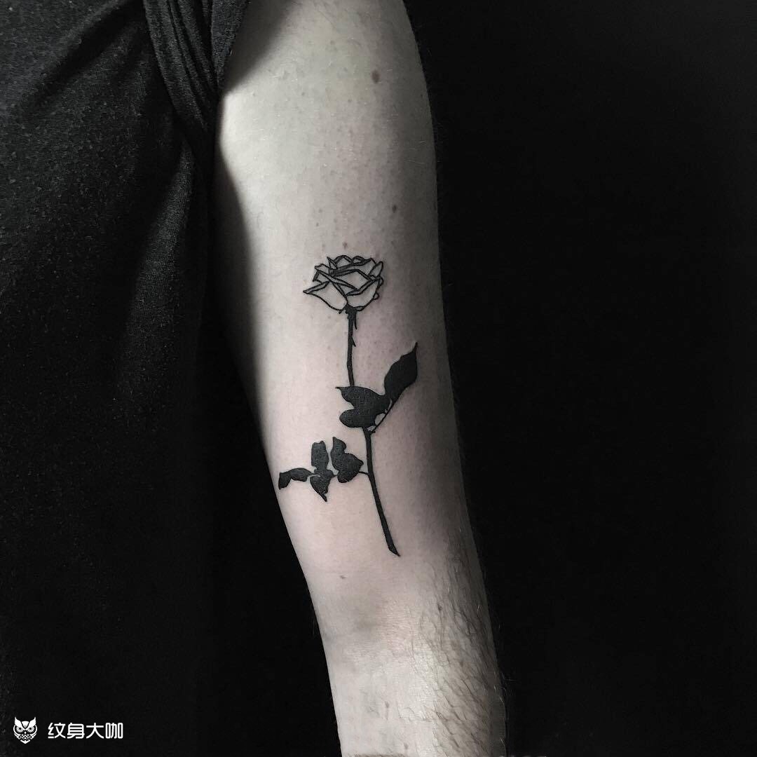 暗黑系玫瑰_纹身图案手稿图片_守破离的纹身作品集