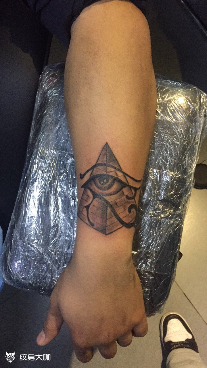 荷鲁斯之眼_纹身图案手稿图片_李龙的纹身作品集