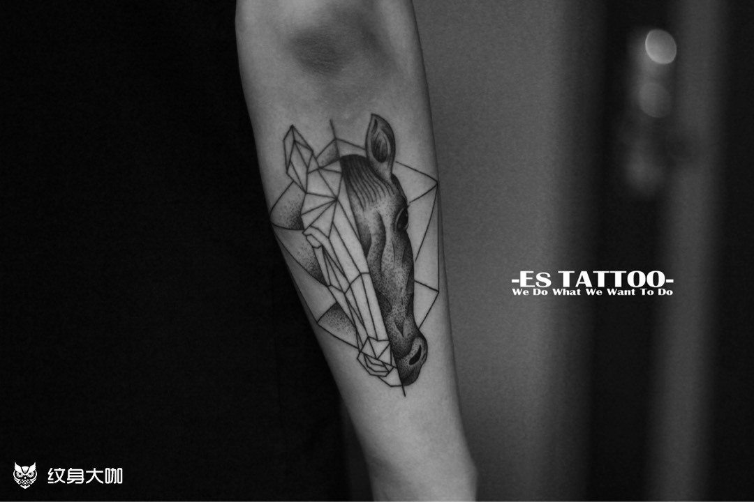 几何属相马_纹身图案手稿图片_es tattoo studio的纹身作品集