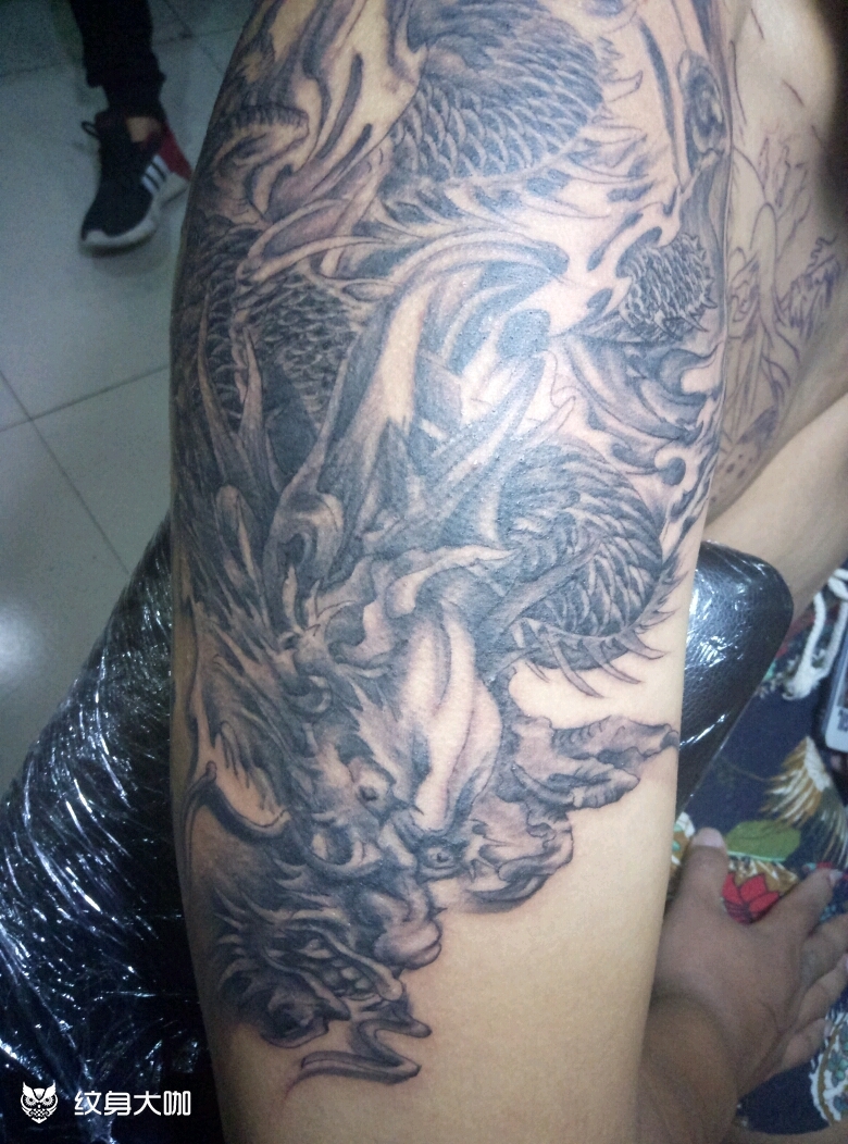 半甲刚整完一个龙_纹身图案手稿图片_韩康的纹身作品集