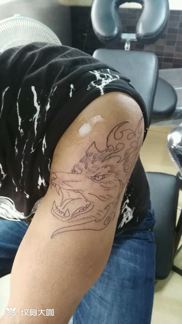 遮盖旧纹身还未上色