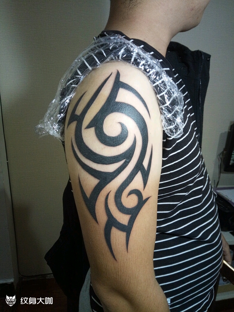 手臂图腾_纹身图案手稿图片_张理想的纹身作品集