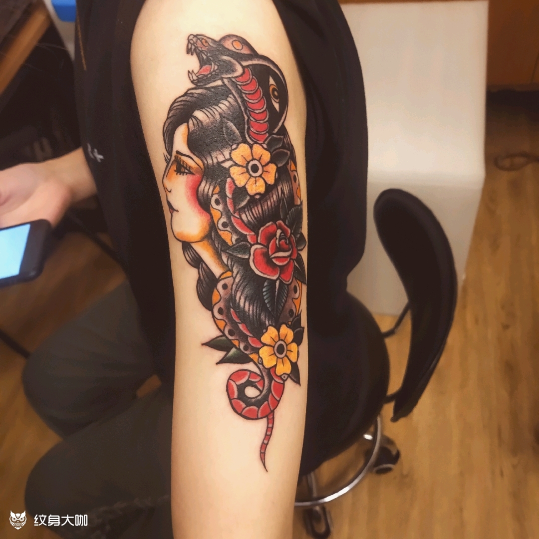 old school蛇与女人_纹身图案手稿图片_甲胺的纹身作品集