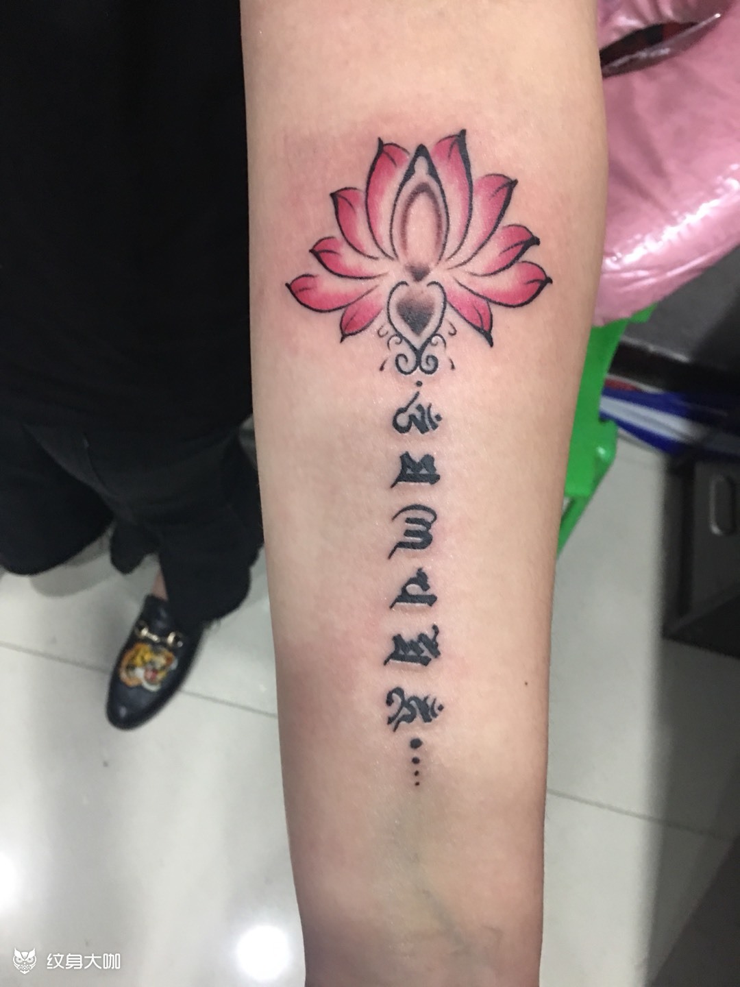 梵文 六字箴言_纹身图案手稿图片_阿刚的纹身作品集