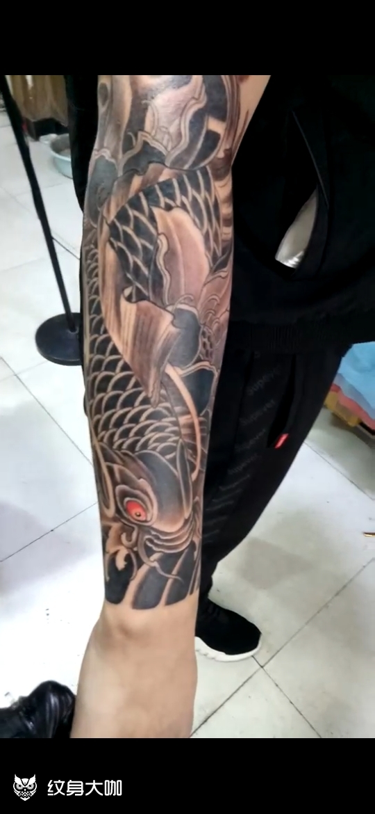 花臂:小臂鱼_纹身图案手稿图片_雕颜的纹身作品集