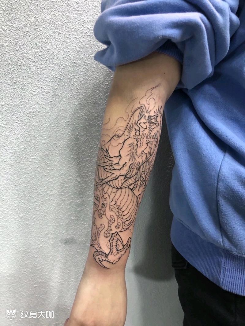 小臂线条_纹身图案手稿图片_刘邱轶的纹身作品集