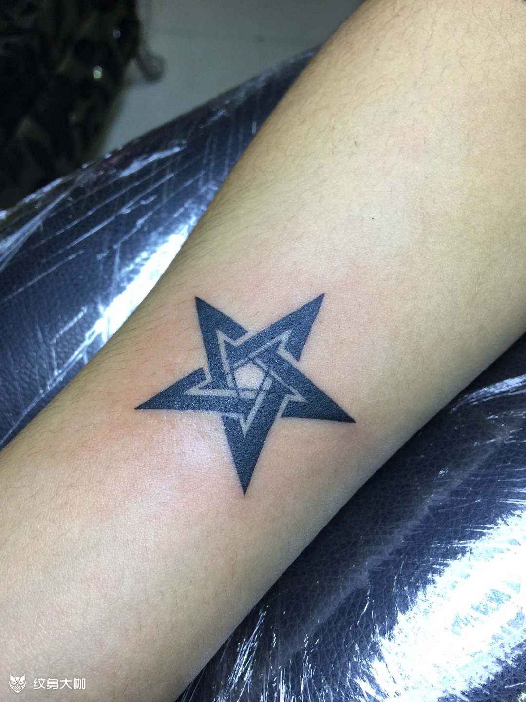 五芒星_纹身图案手稿图片_王东的纹身作品集