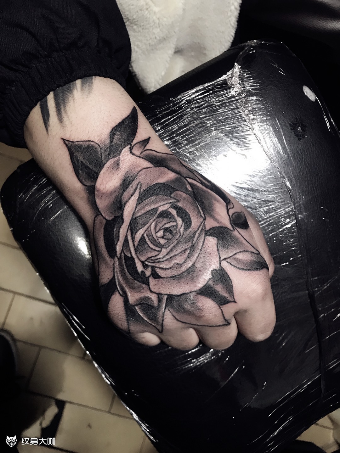 手背玫瑰_纹身图案手稿图片_郑文彬的纹身作品集