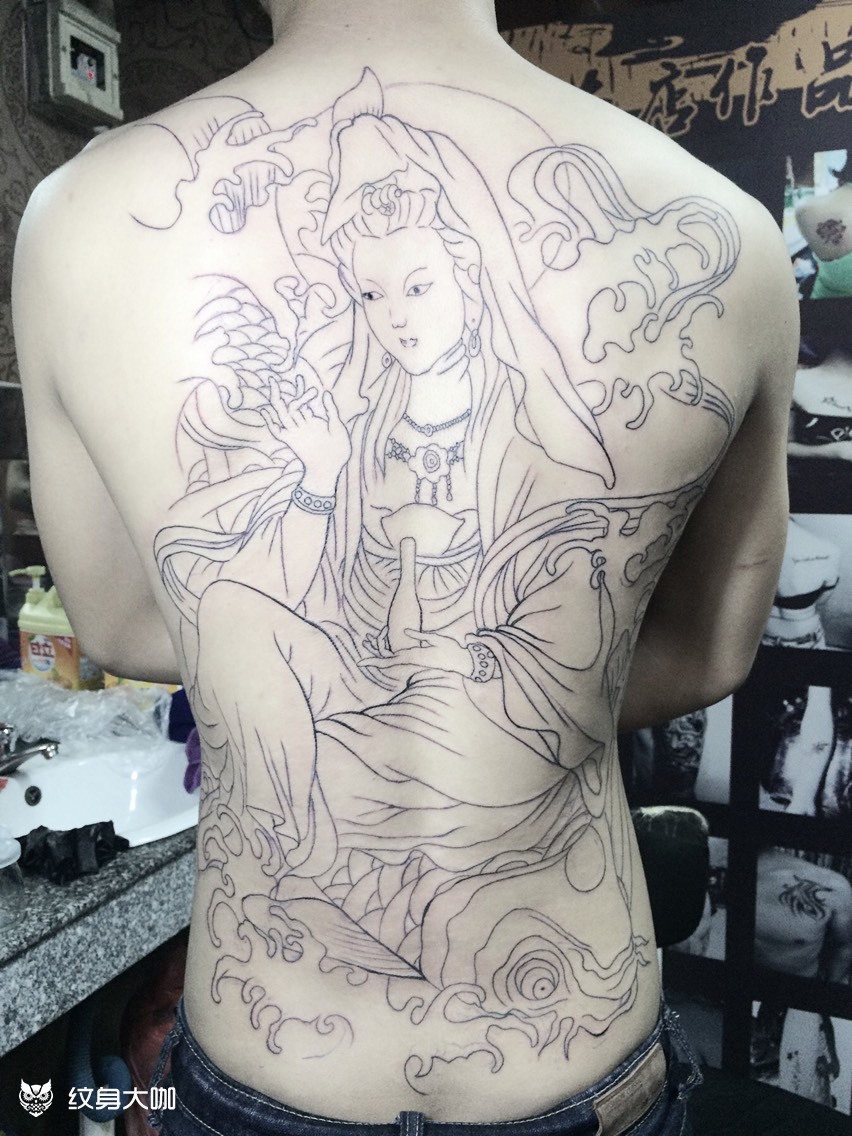 满背观音,待上色…_纹身图案手稿图片_魅影tattoo 的纹身作品集