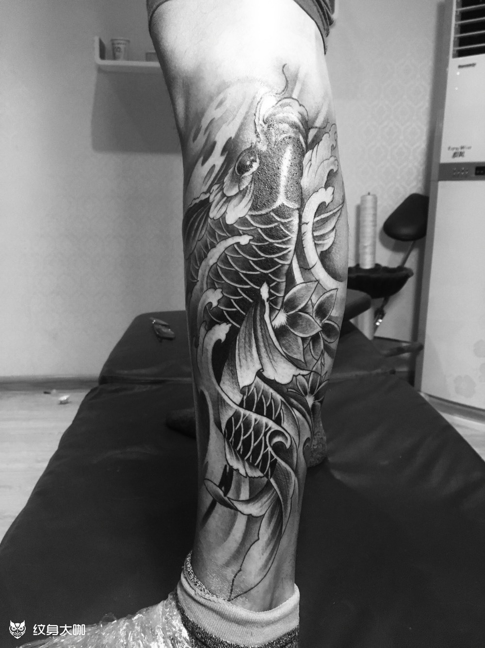 小腿半包鲤鱼_纹身图案手稿图片_添刺良肌的纹身作品集