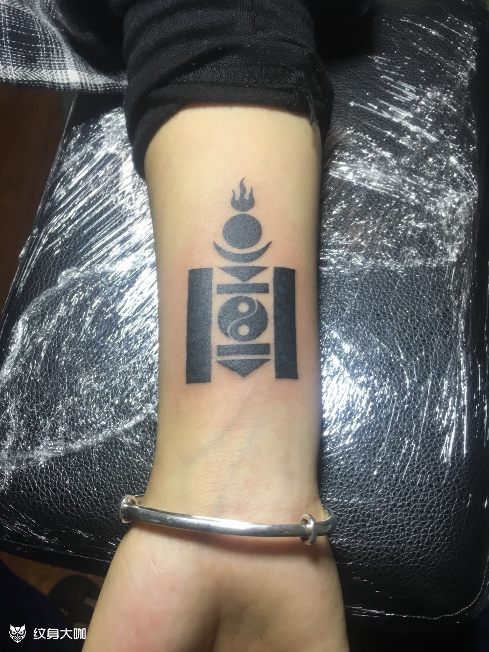 蒙古图腾索永布_纹身图案手稿图片_刘文鑫的纹身作品集