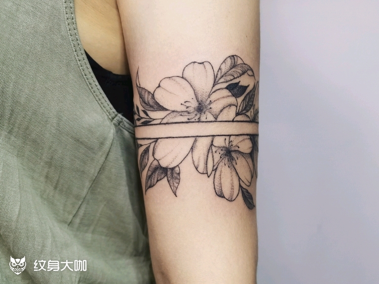 臂环 花环_纹身图案手稿图片_罗世豪的纹身作品集