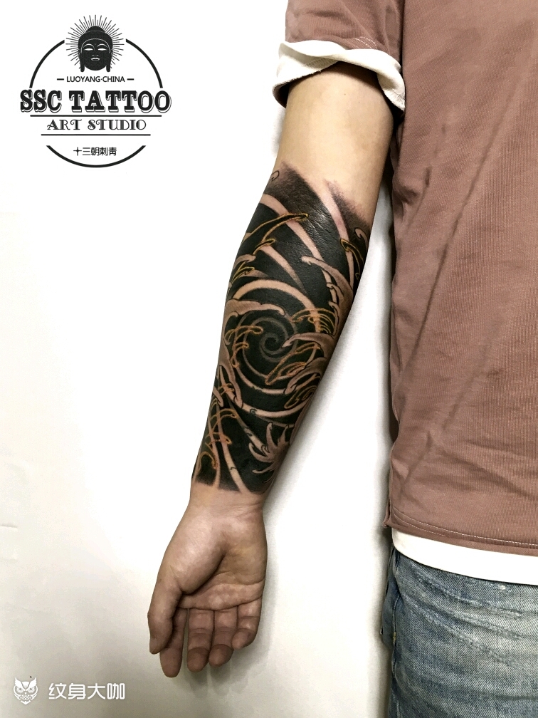 水浪包臂 金线漩涡 覆盖旧图_纹身图案手稿图片_黑帆的纹身作品集