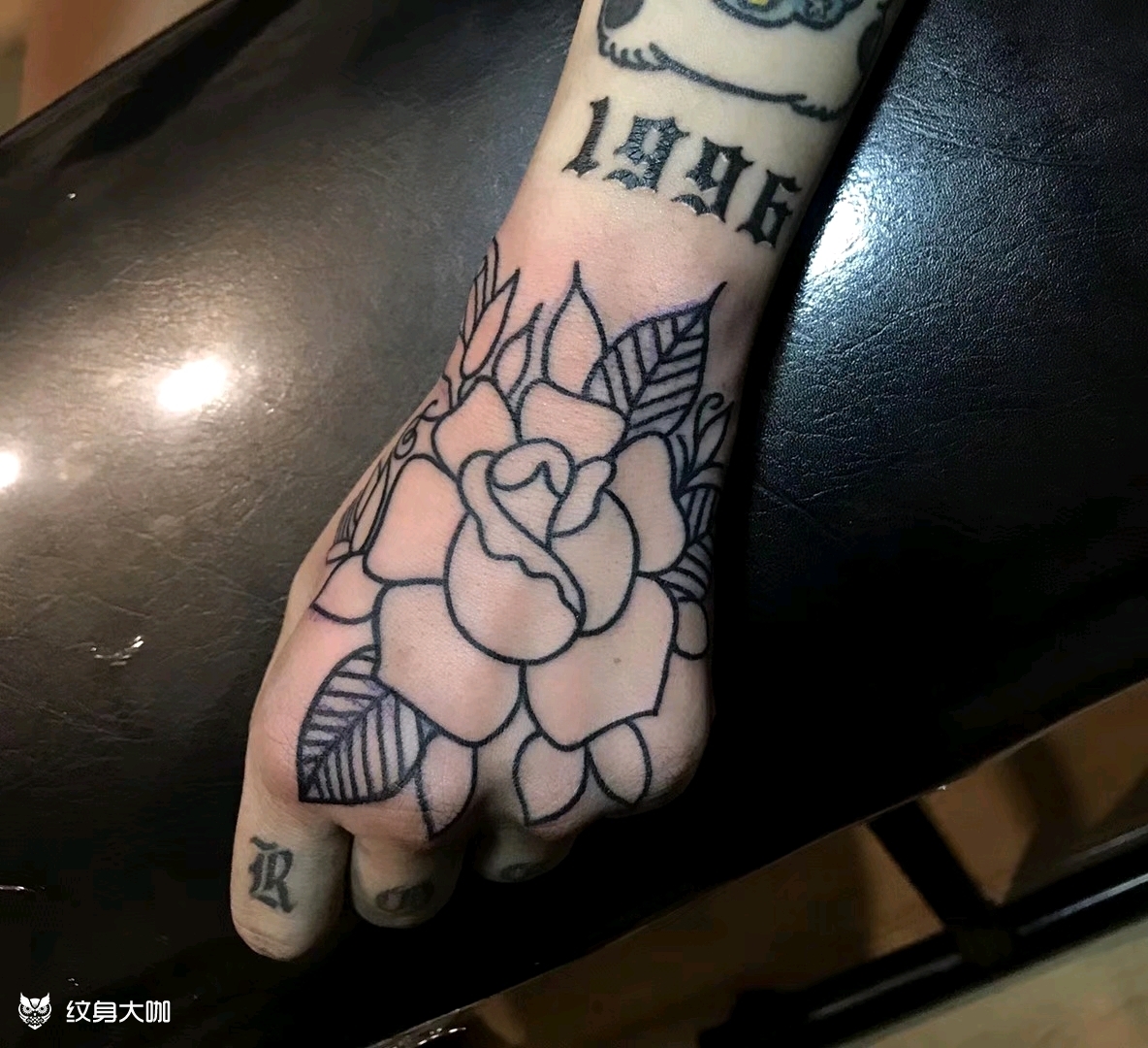 手背school玫瑰花_纹身图案手稿图片_沛儿的纹身作品集