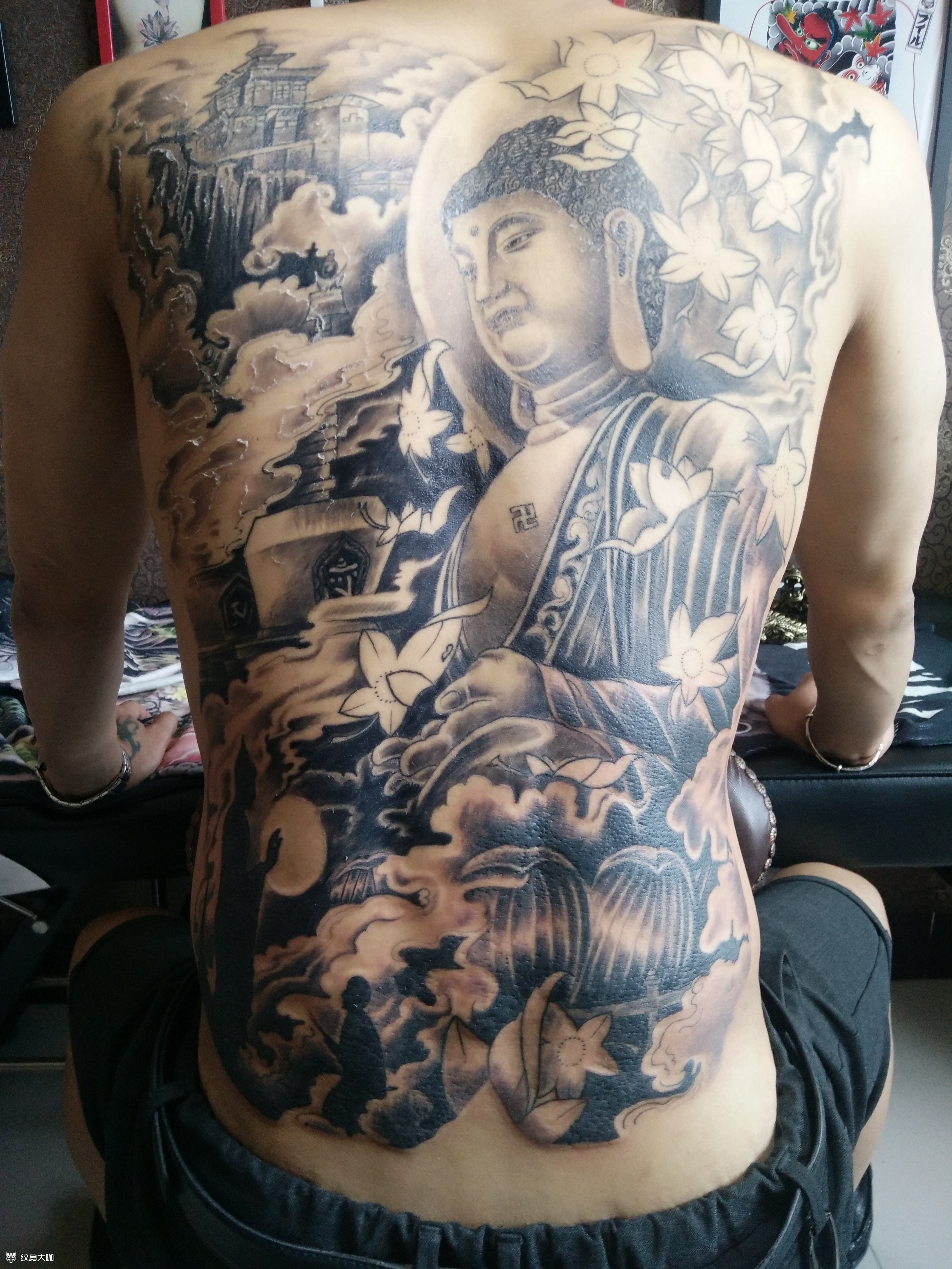 满背佛_纹身图案手稿图片_胡波敏的纹身作品集