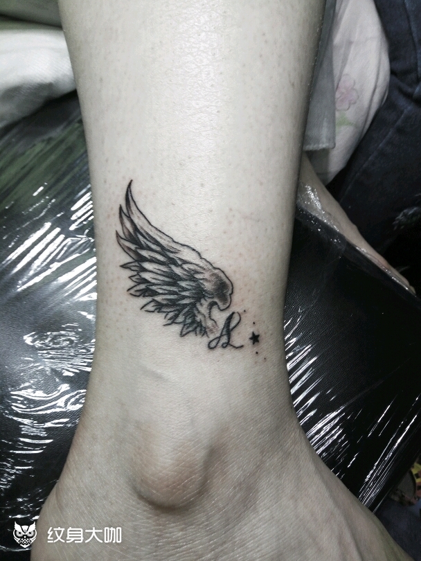 脚踝翅膀_纹身图案手稿图片_二美的纹身作品集