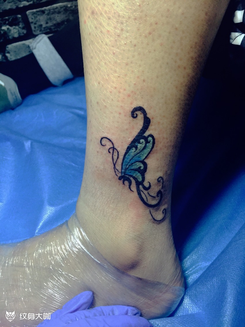 脚踝纹身