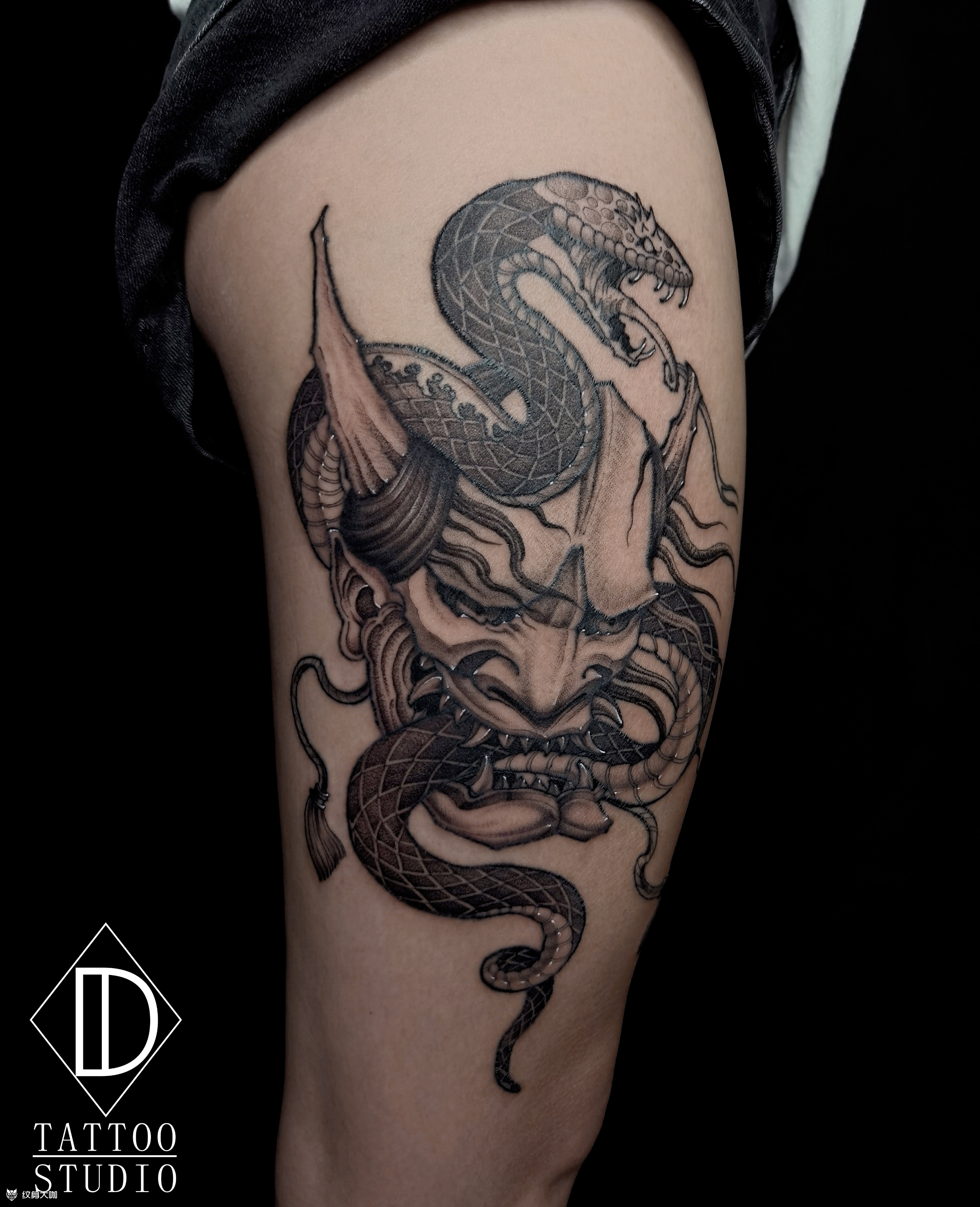 新传统般若与蛇