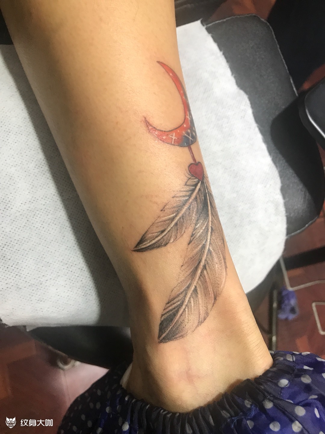 星空小羽毛盖疤_纹身图案手稿图片_超凡的纹身作品集