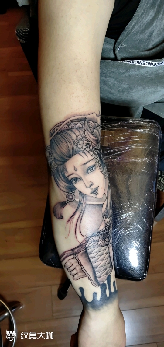 999元包小臂未完成_纹身图案手稿图片_丁先生的纹身作品集