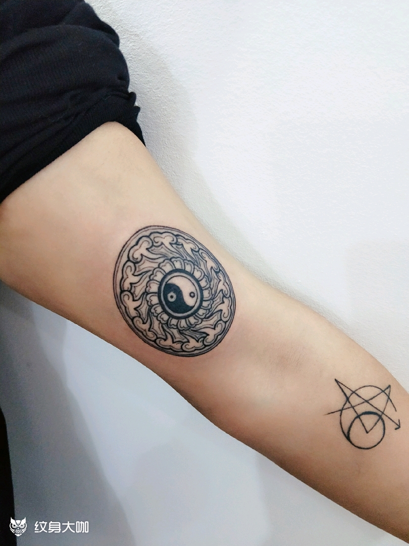 乾坤_纹身图案手稿图片_百龙堂的纹身作品集