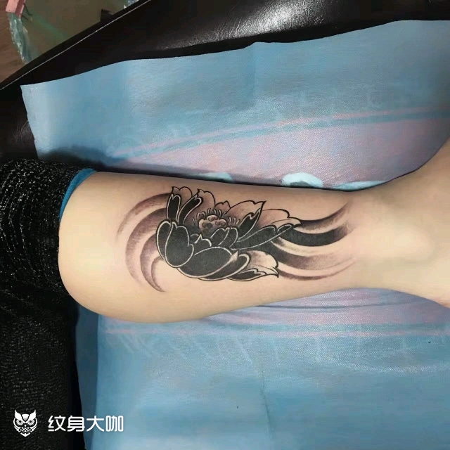 遮盖莲花_纹身图案手稿图片_明洋的纹身作品集