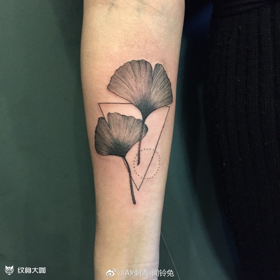 银杏叶_纹身图案手稿图片_惊觉的纹身作品集