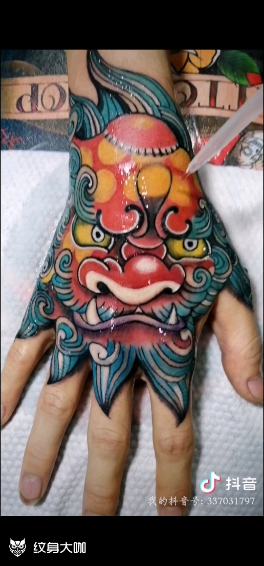 手背唐狮_纹身图案手稿图片_谢思龙的纹身作品集