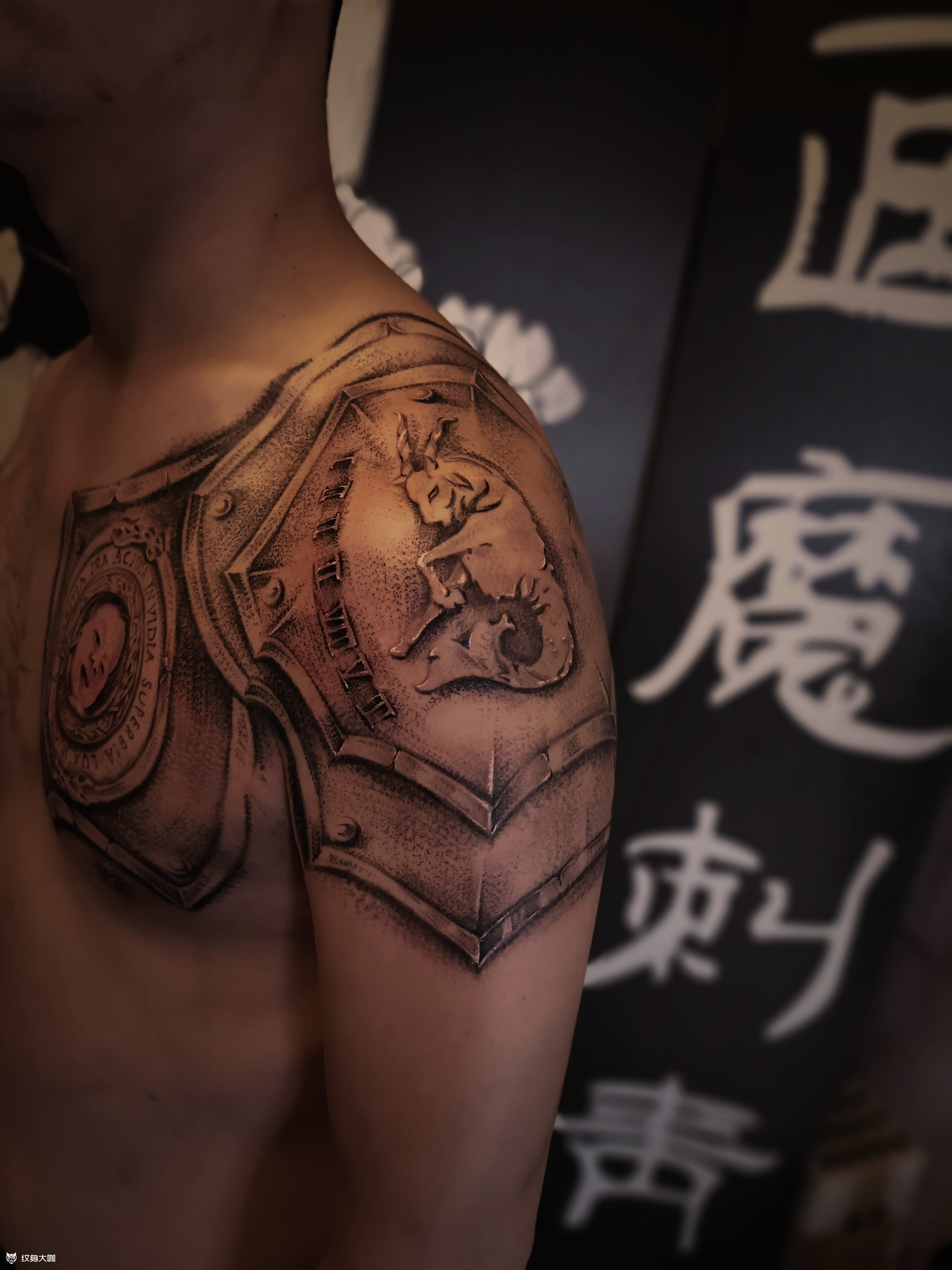 手绘翅膀手绘盔甲,确保泡温泉_纹身吧社区 - 纹身大咖