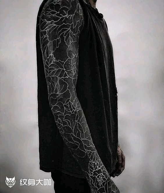 营口市内有师傅可以看一下黑臂怎_纹身吧社区 - 纹身大咖