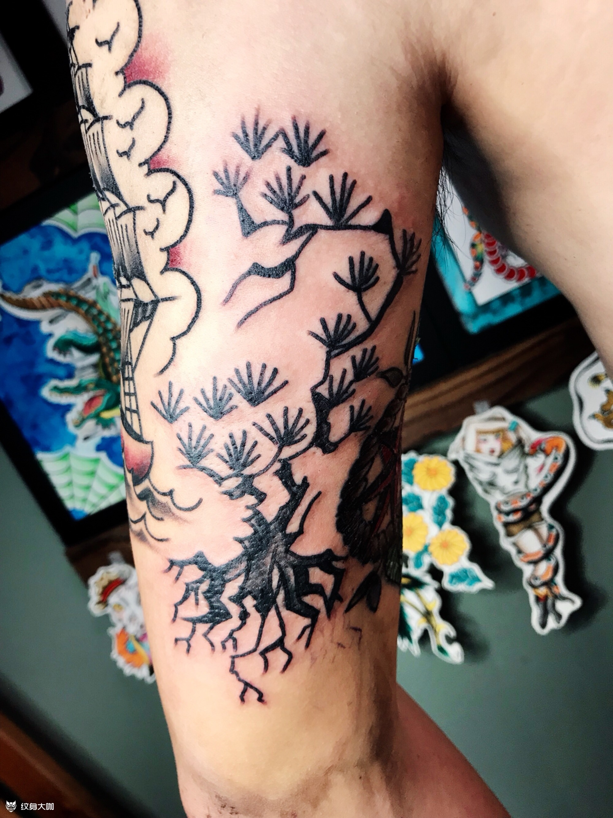 迎客松_纹身图案手稿图片_果果的纹身作品集