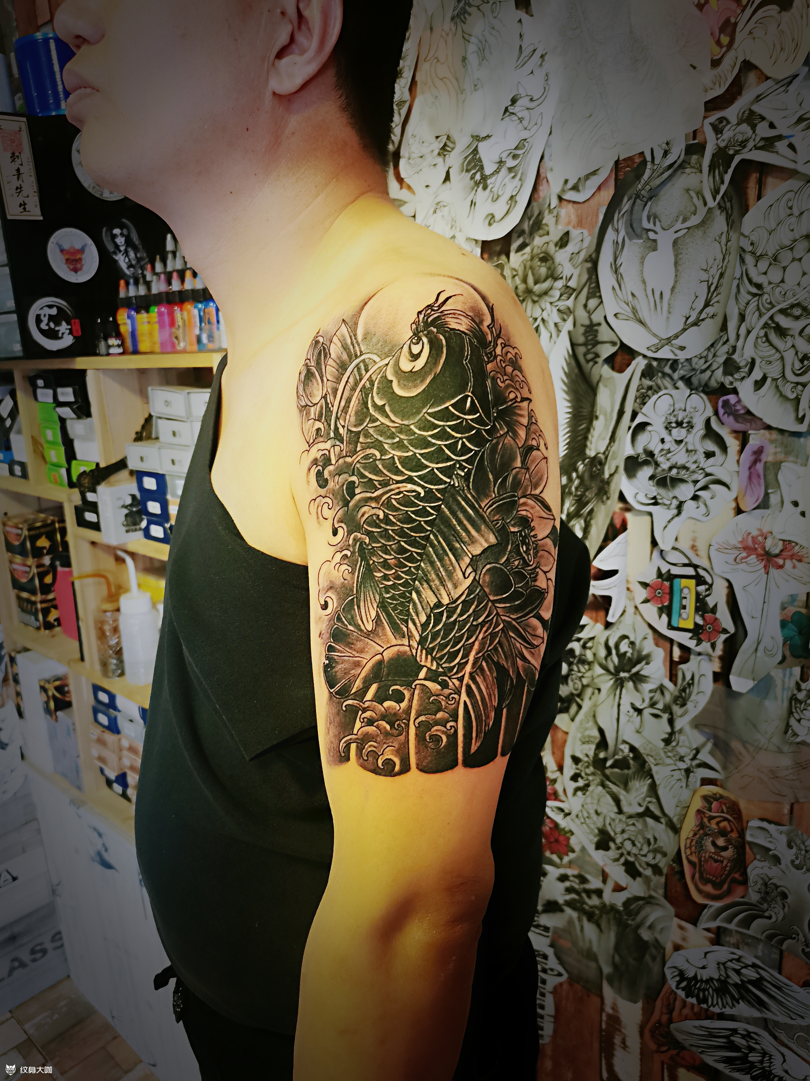 锦鲤遮盖老式纹身