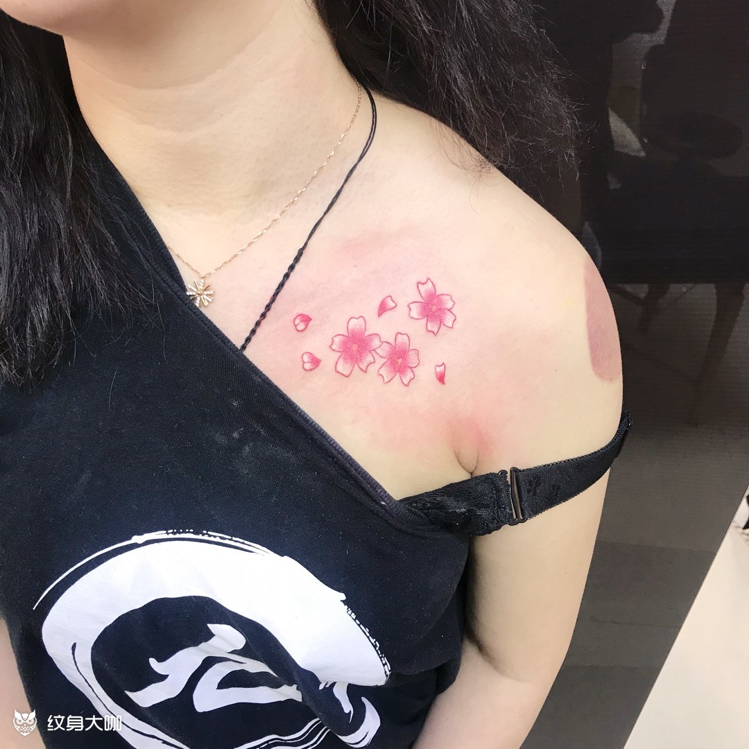 樱花纹身图案肩膀图片