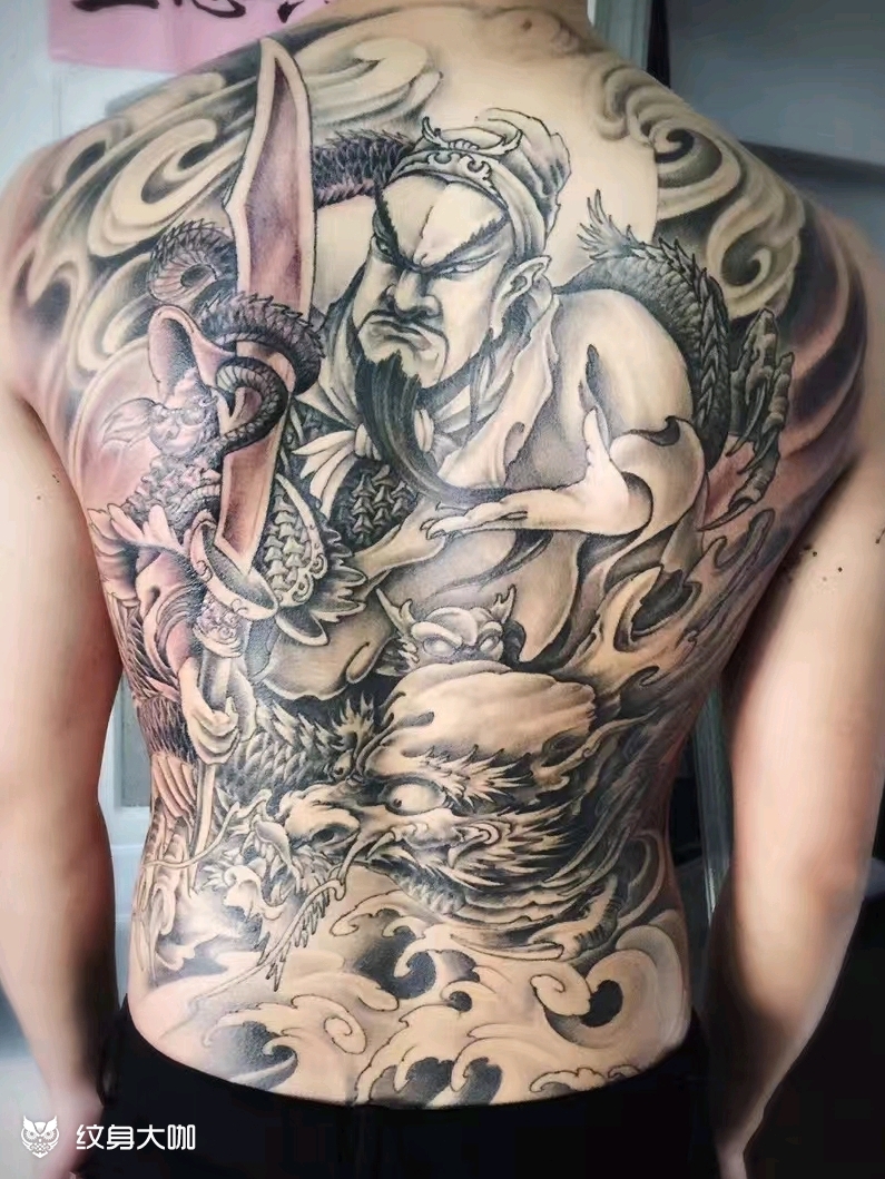 满背61关公踏龙_纹身图案手稿图片_福州·烛龙的纹身作品集