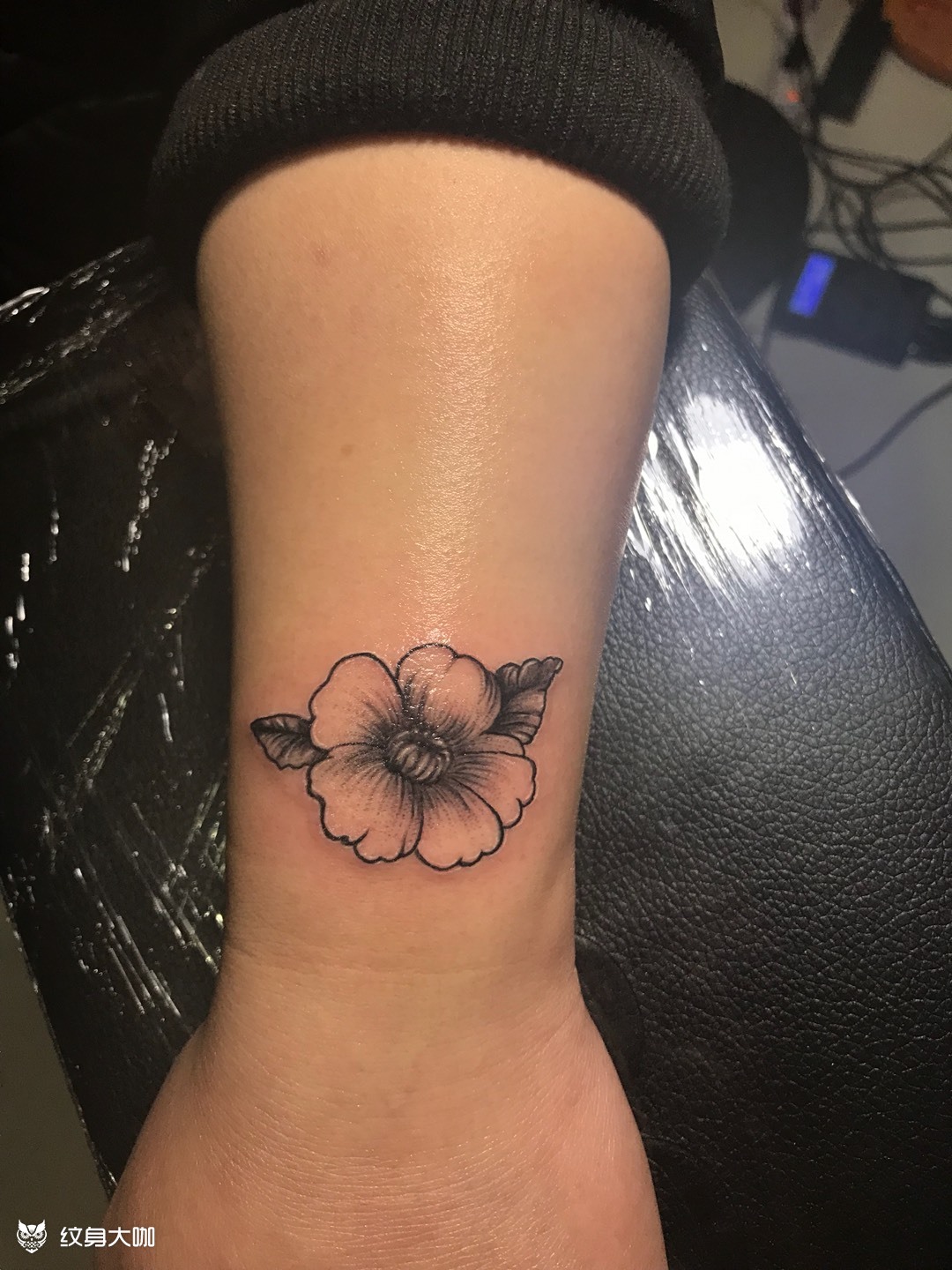一朵小花_纹身图案手稿图片_连云港常的纹身作品集