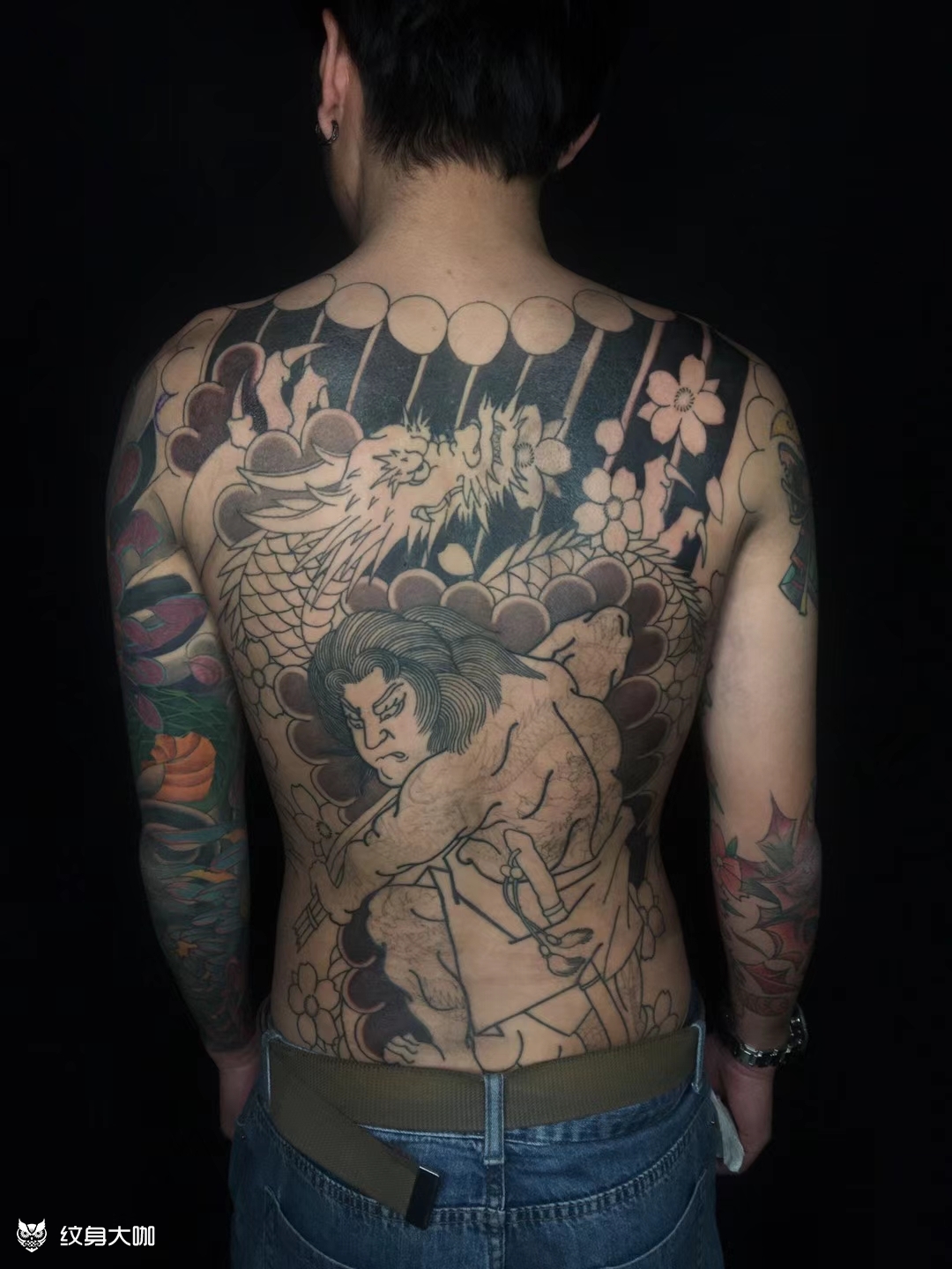 老传统满背《九纹龙史进》