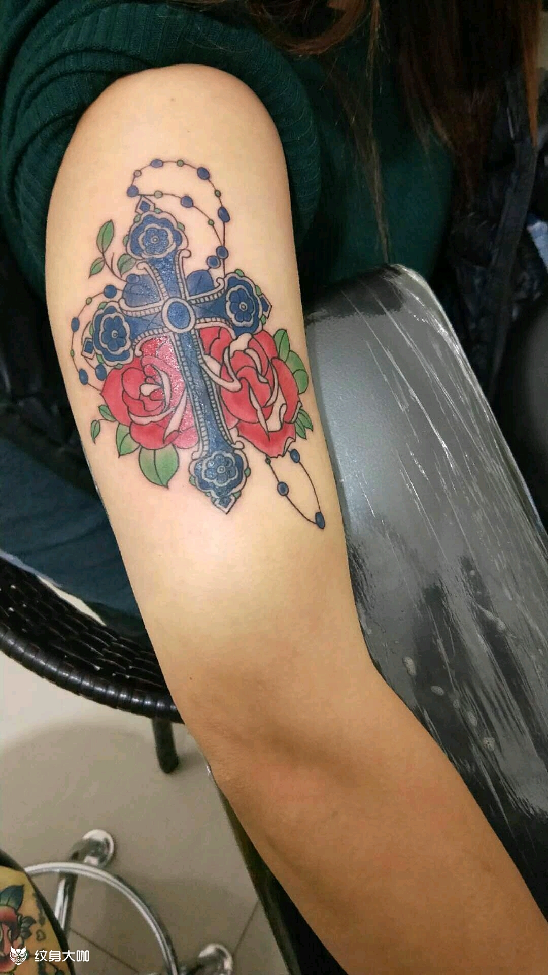 玫瑰十字架_纹身图案手稿图片_鹏纹艺画的纹身作品集