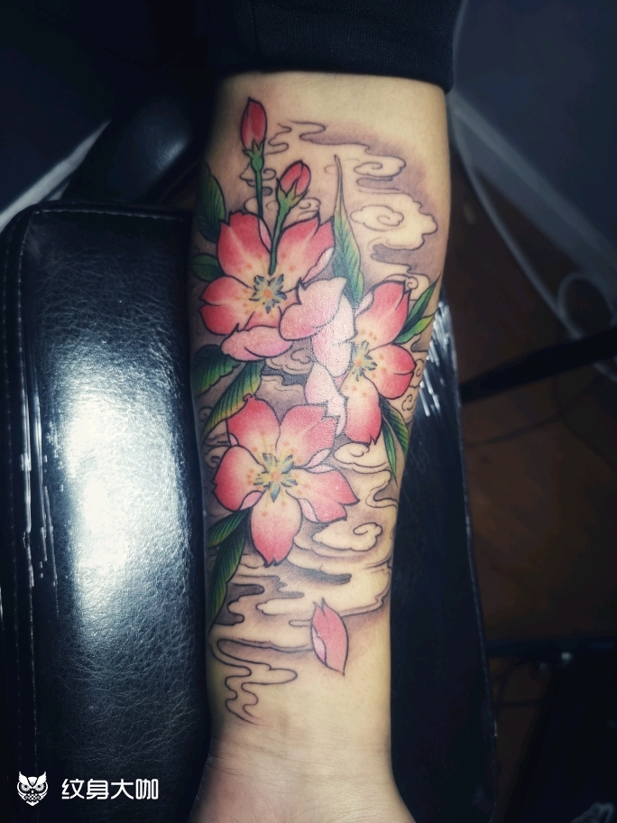 彩色桃花_纹身图案手稿图片_靳磊的纹身作品集