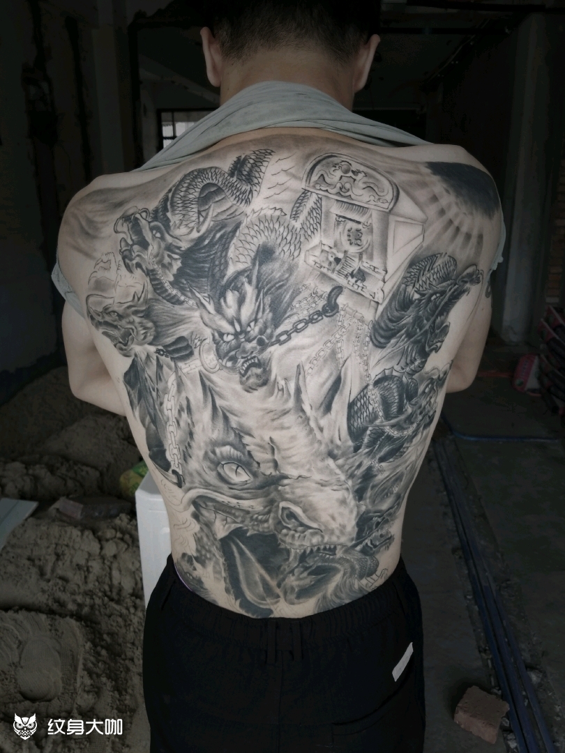 九龙拉棺_纹身图案手稿图片_文身湿 木的纹身作品集