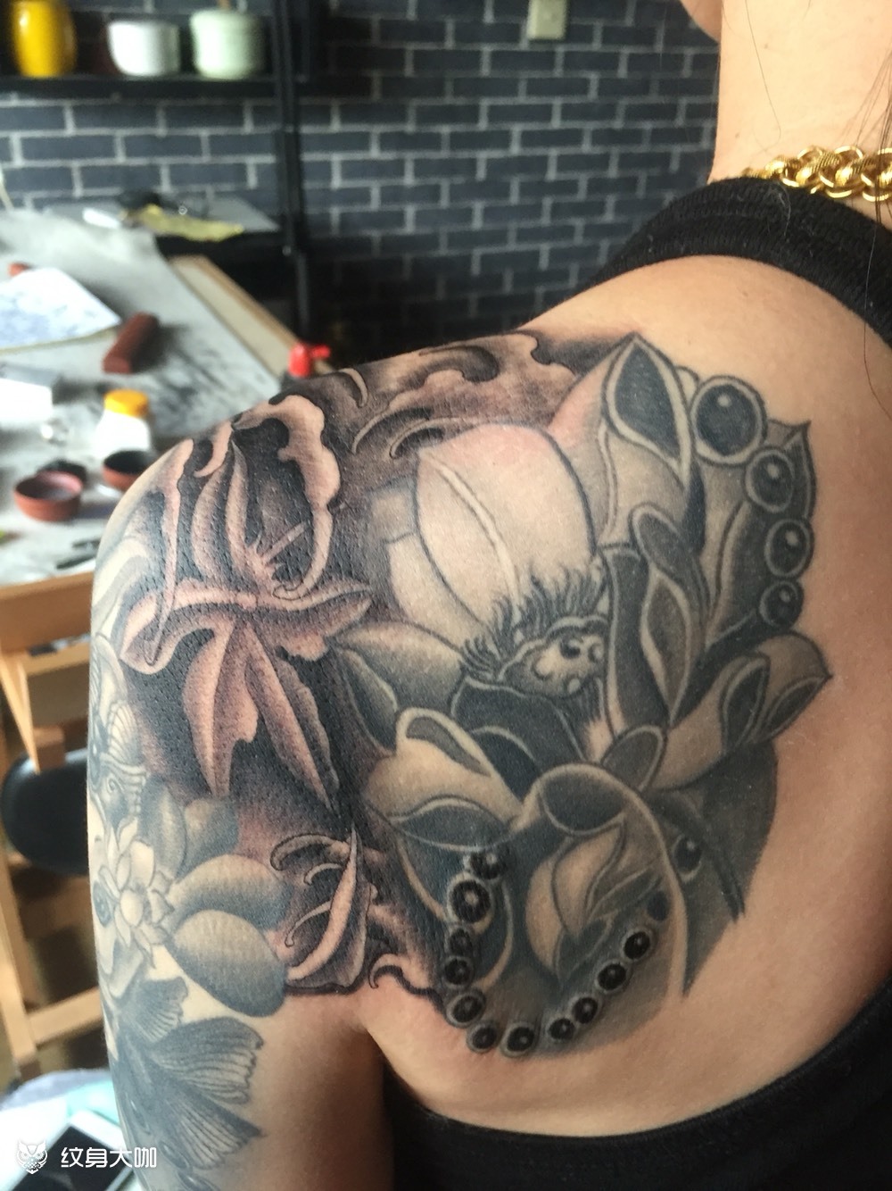 女士半甲两侧是恢复后的_纹身图案手稿图片_王峰的纹身作品集
