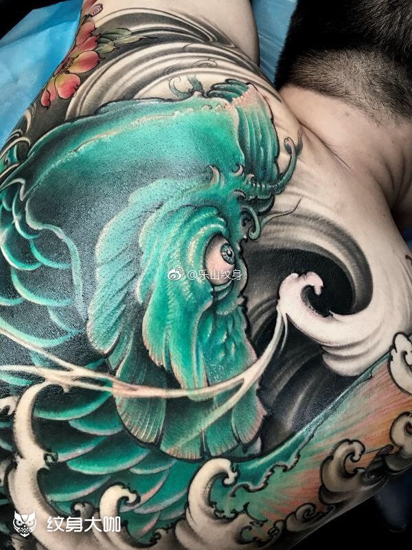 后背鲤鱼_纹身图案手稿图片_中尧的纹身作品集